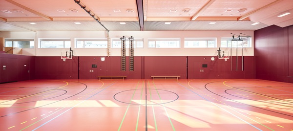 Panorama, Sporthalle Wildschönau mit Bodenbelag noraplan sentica ntx