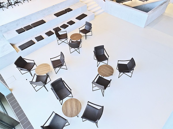 nora_SiPh_HC_CH_balgrist_empfang-und-warteraum_1000x750