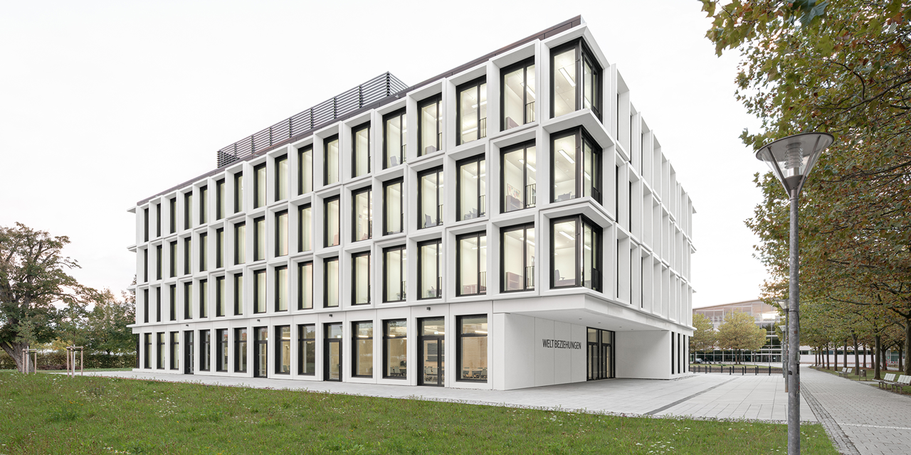 Außenaufnahme Forschungsbau "Weltbeziehungen" der Universität Erfurt