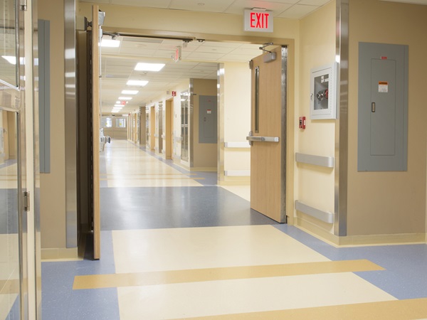 nora_SiPh_HC_US_4-albany med_Mob_1000x750