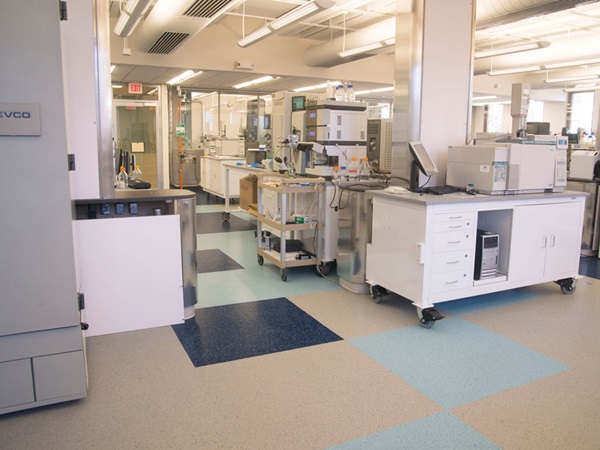 Boston_Northeastern-University-Laboratory