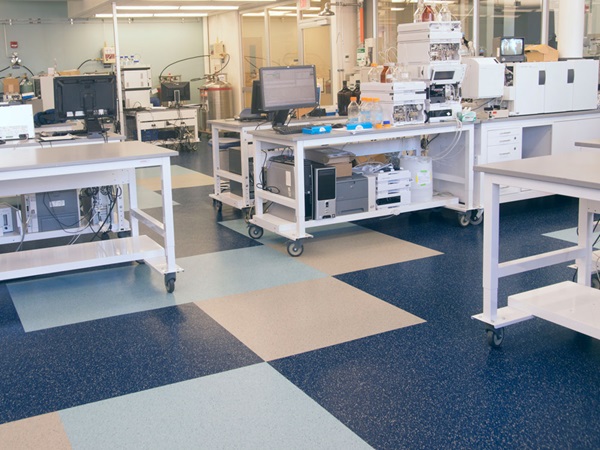 Boston_Northeastern-University-Laboratory