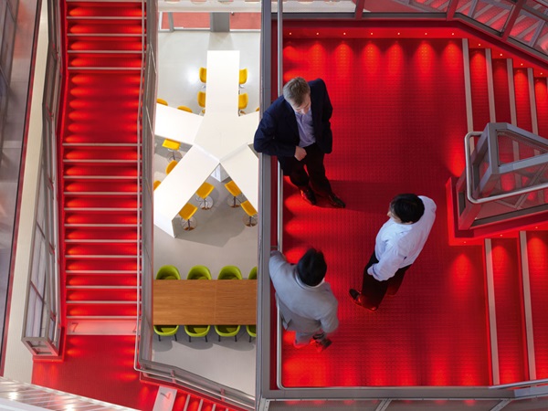 London Macquarie Bank